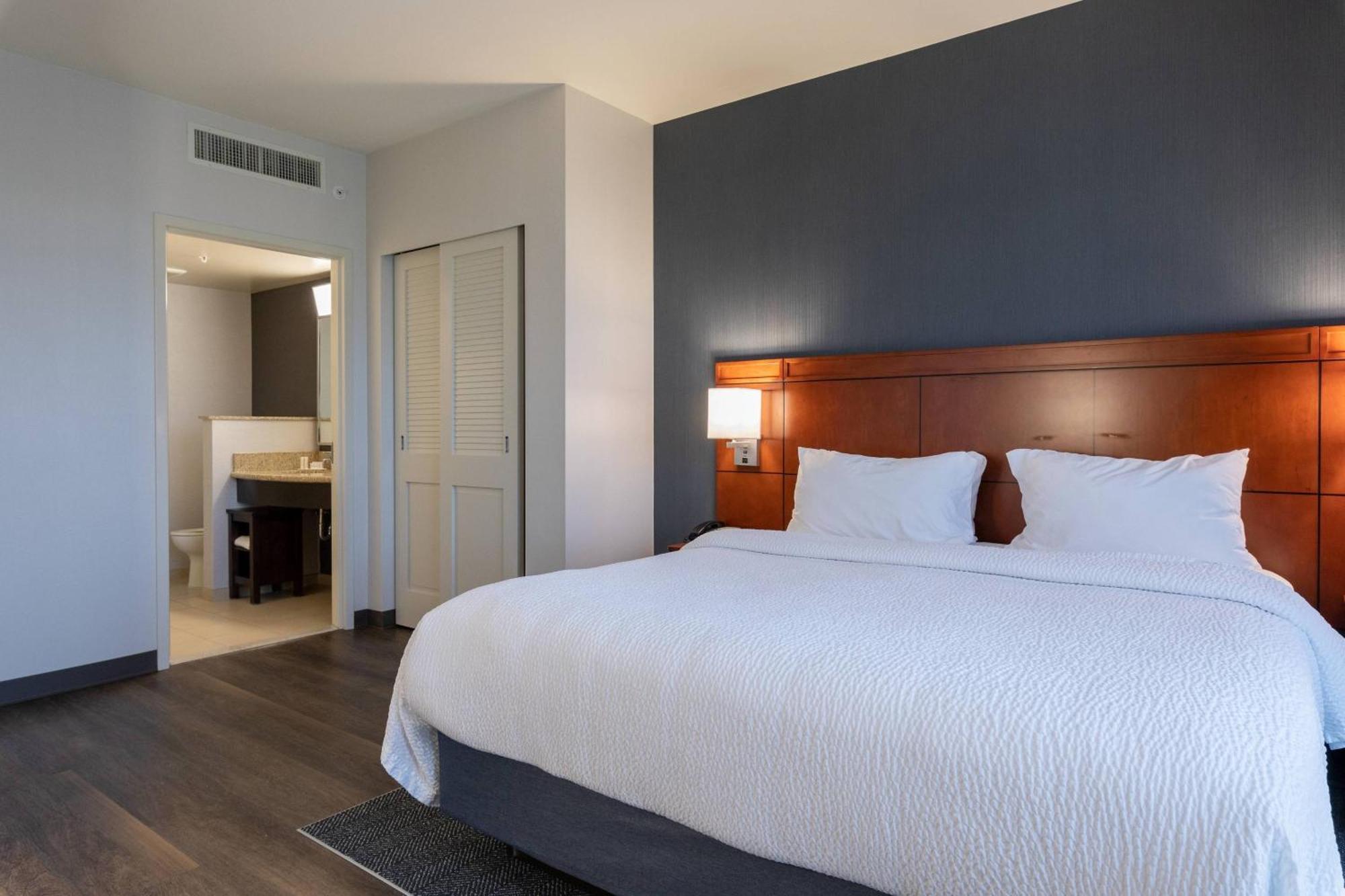Courtyard By Marriott Cincinnati Midtown/Rookwood Exterior photo