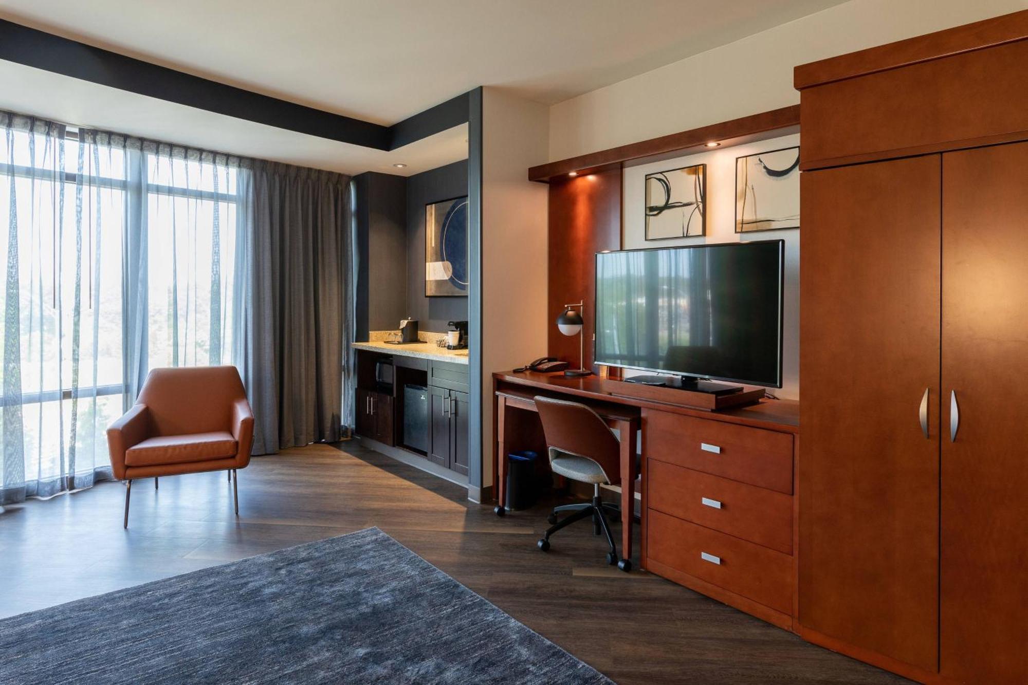 Courtyard By Marriott Cincinnati Midtown/Rookwood Exterior photo