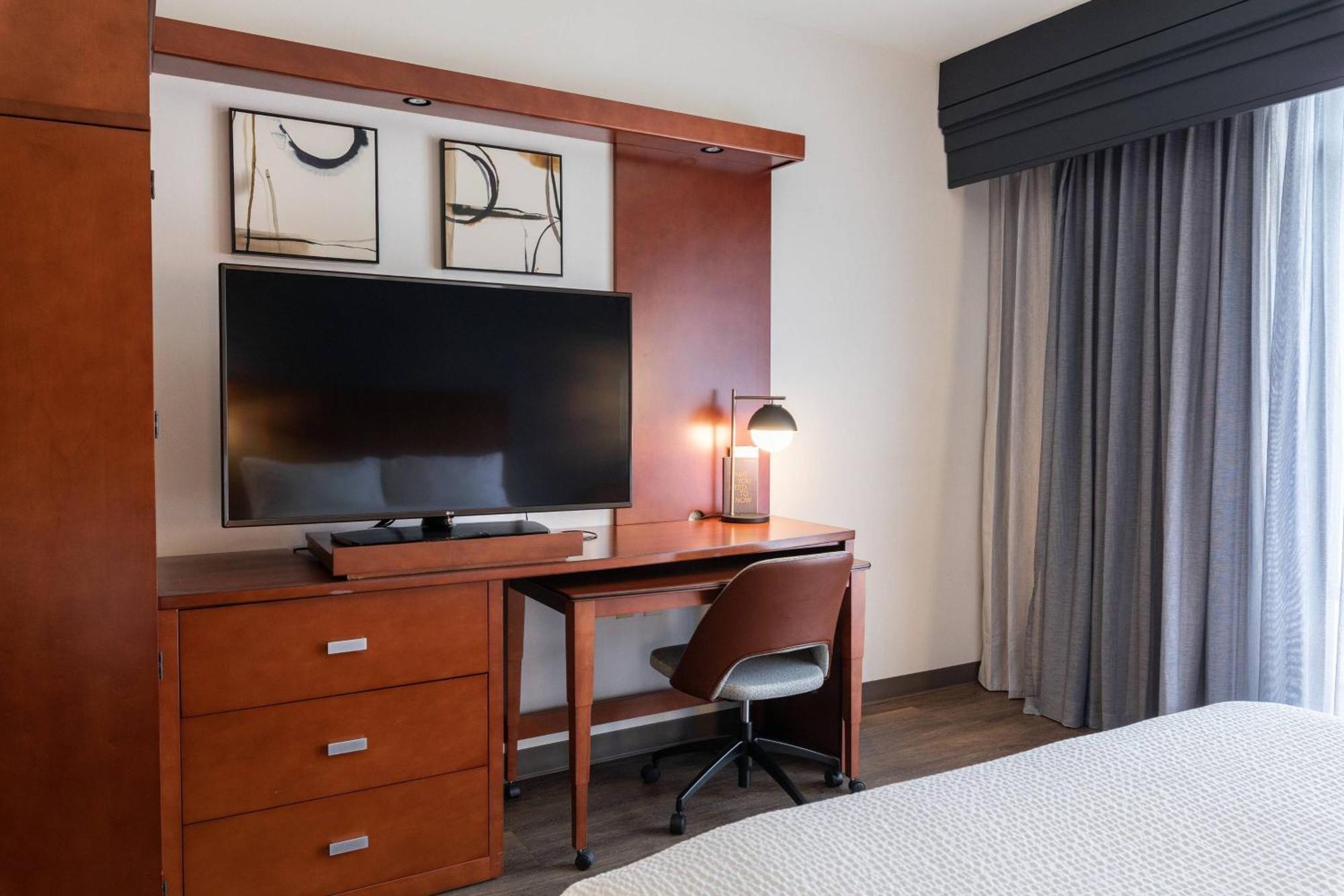 Courtyard By Marriott Cincinnati Midtown/Rookwood Exterior photo