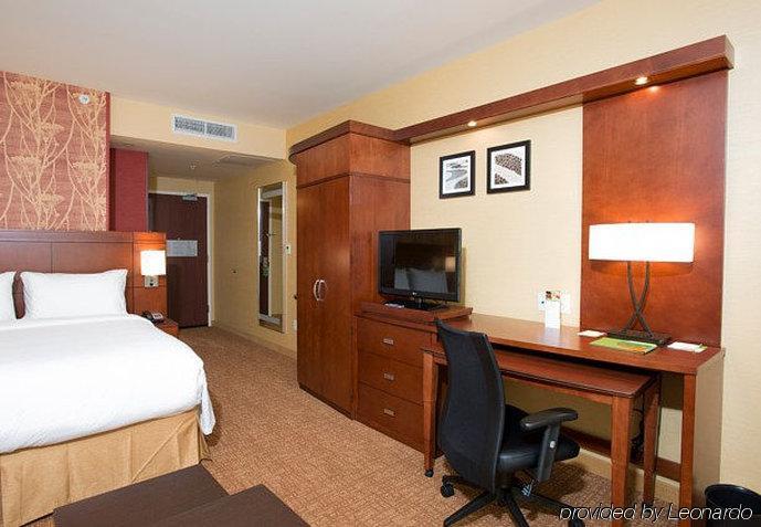Courtyard By Marriott Cincinnati Midtown/Rookwood Exterior photo