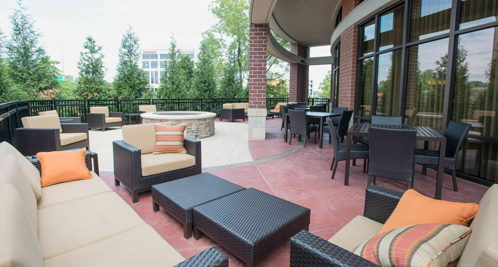 Courtyard By Marriott Cincinnati Midtown/Rookwood Exterior photo